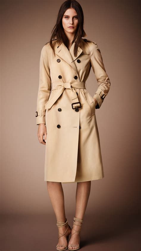 burberry trenchcoat style guide